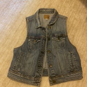 American Eagle Jean Vest